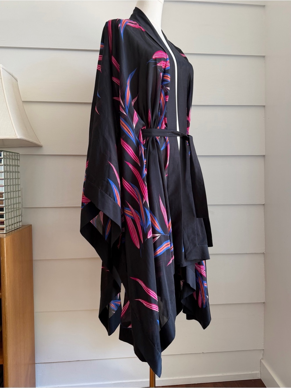 DVF West Silk Wrap Shawl Beach Cover Up Kimono - Picture 4 of 9